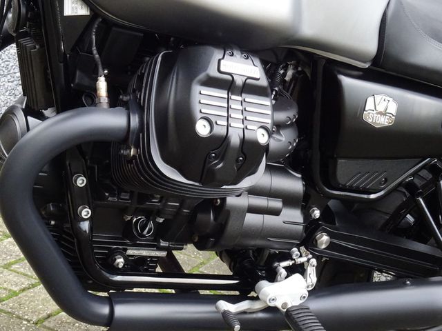moto-guzzi - v-7-stone-850