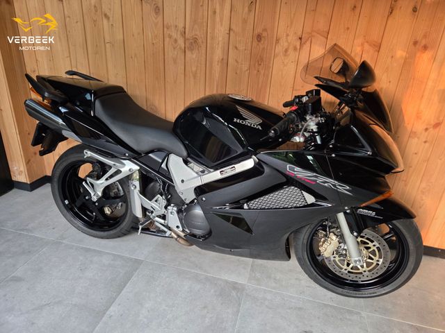 honda - vfr-800-fi-vtec-abs