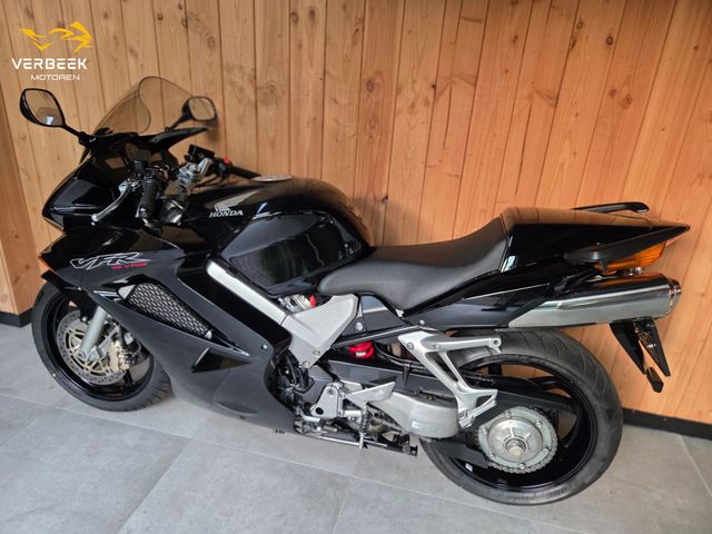 honda - vfr-800-fi-vtec-abs