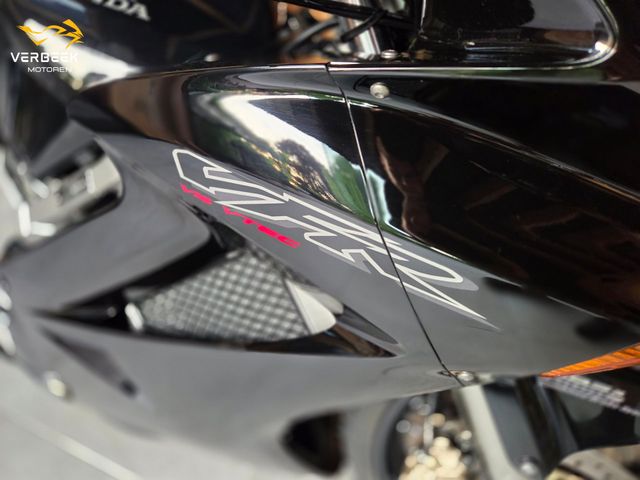 honda - vfr-800-fi-vtec-abs