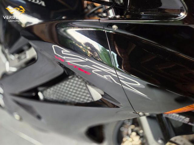 honda - vfr-800-fi-vtec-abs