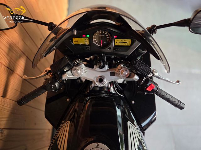 honda - vfr-800-fi-vtec-abs