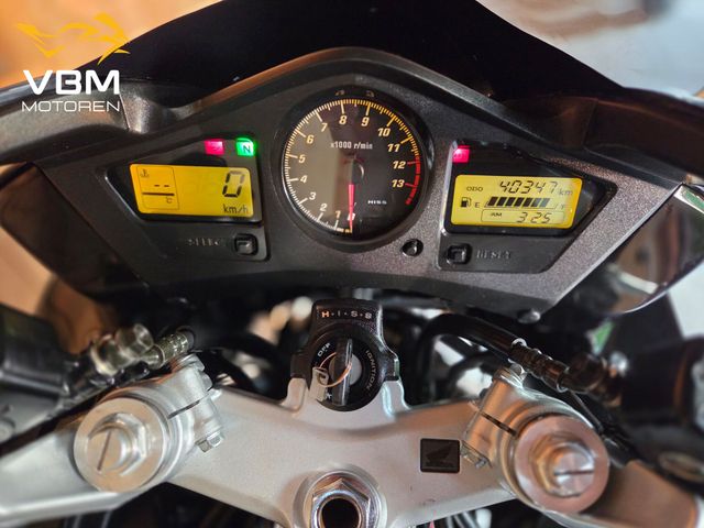 honda - vfr-800-fi-vtec-abs