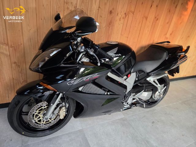 honda - vfr-800-fi-vtec-abs