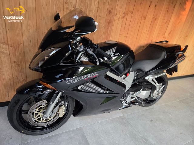 honda - vfr-800-fi-vtec-abs