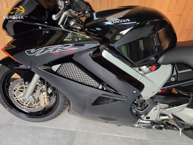 honda - vfr-800-fi-vtec-abs