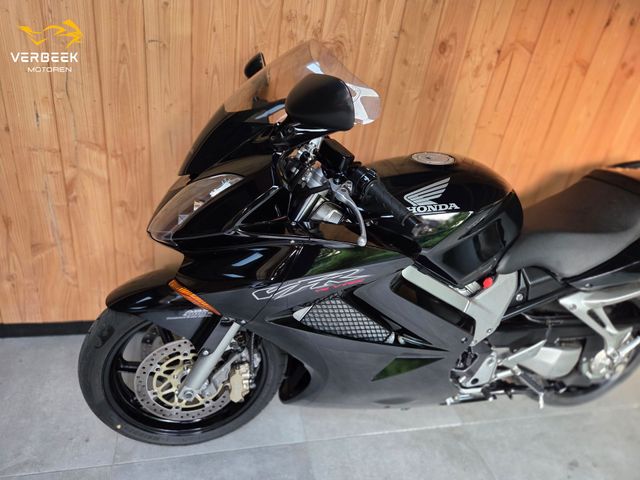 honda - vfr-800-fi-vtec-abs