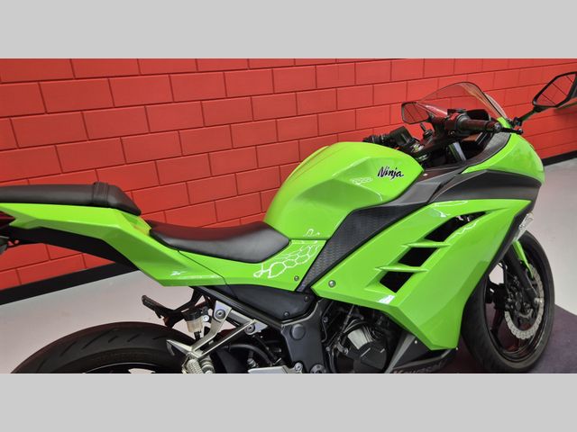 kawasaki - ninja-300