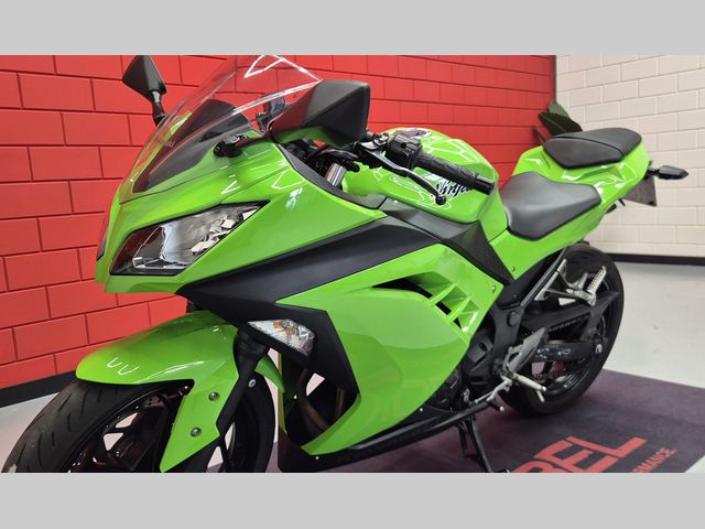 kawasaki - ninja-300