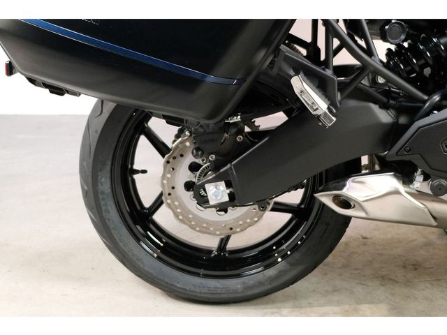 kawasaki - versys-650-grand-tourer