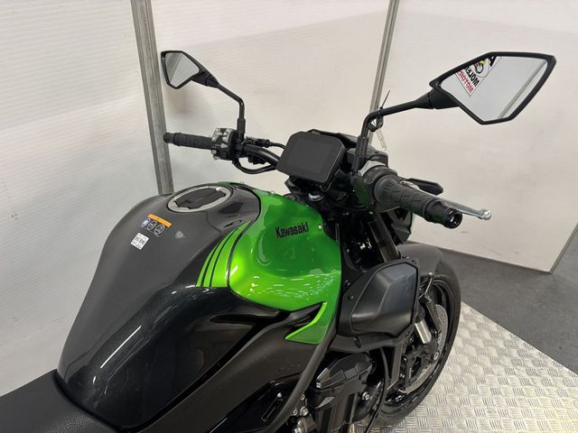 kawasaki - z900