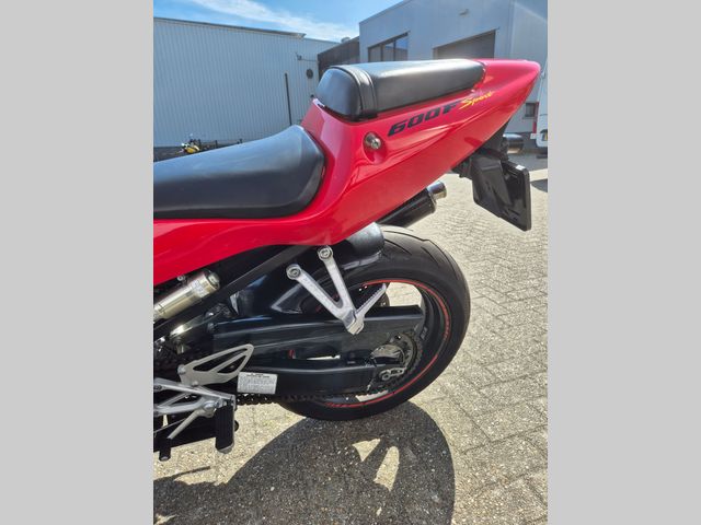 honda - cbr-600-fs--sport