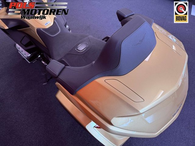 honda - gl-1800-goldwing-tour-dct