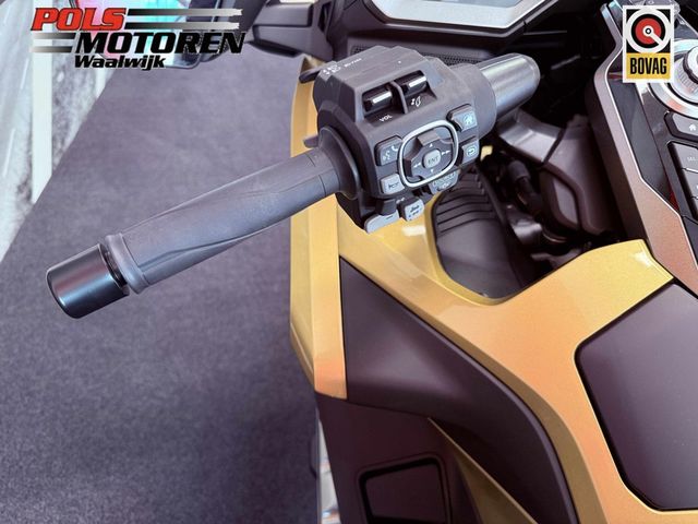 honda - gl-1800-goldwing-tour-dct