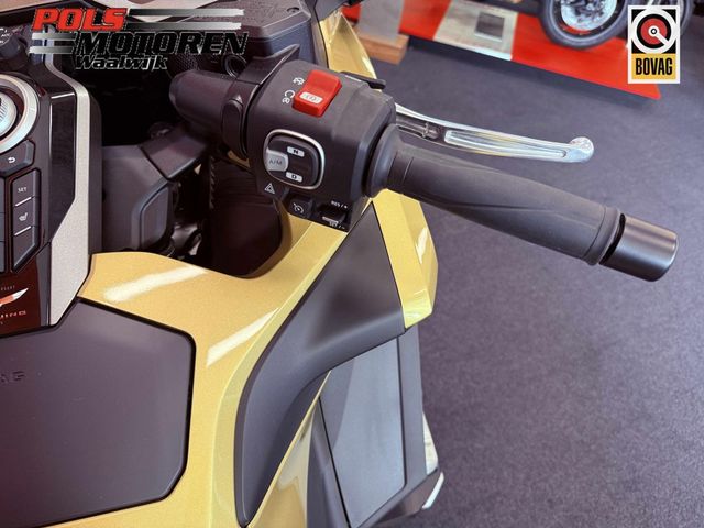 honda - gl-1800-goldwing-tour-dct