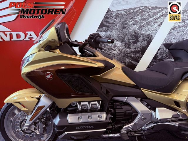 honda - gl-1800-goldwing-tour-dct