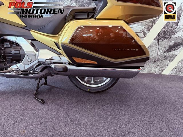 honda - gl-1800-goldwing-tour-dct
