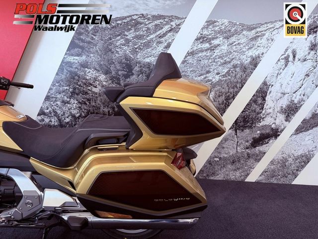 honda - gl-1800-goldwing-tour-dct