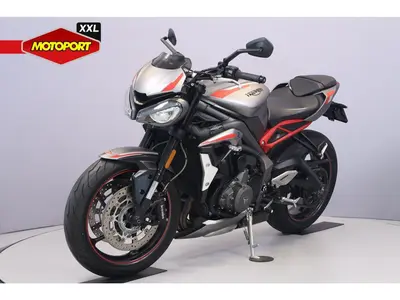TRIUMPH STREET TRIPLE R – foto 4