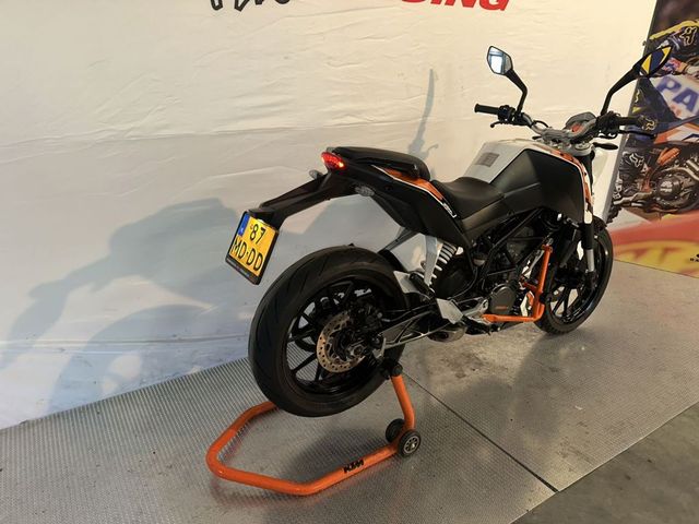 ktm - 125-duke