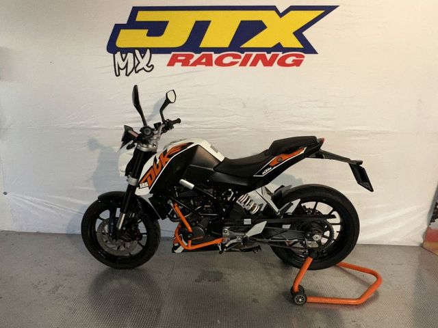 ktm - 125-duke