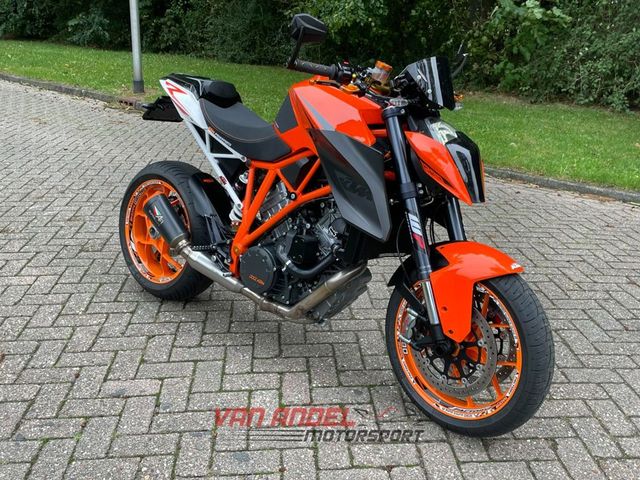 ktm - 1290-super-duke-r