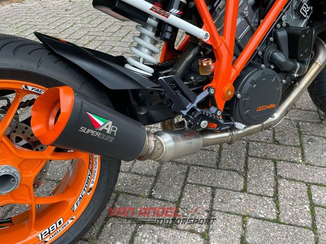 ktm - 1290-super-duke-r