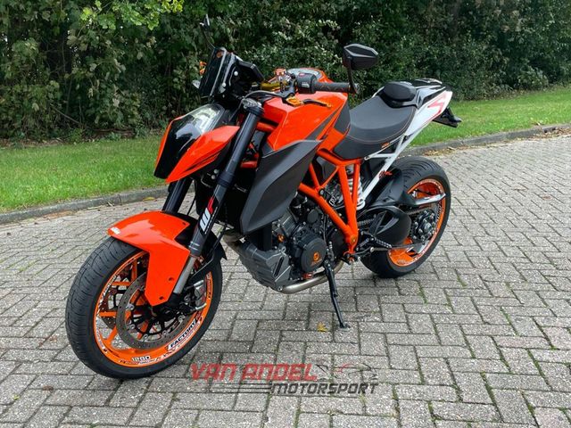 ktm - 1290-super-duke-r