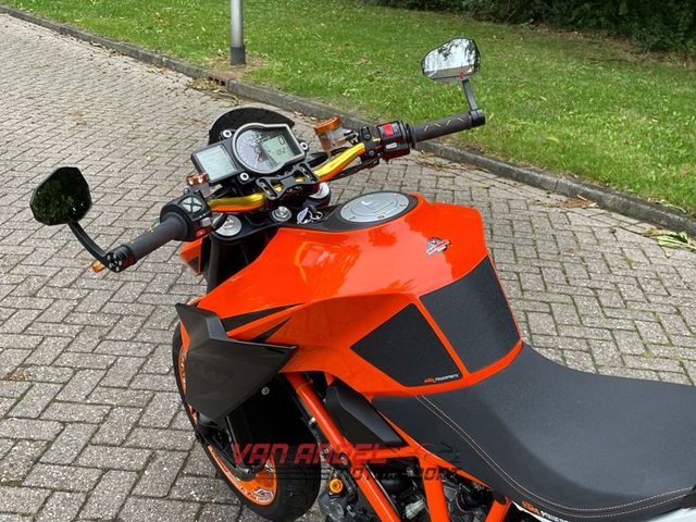 ktm - 1290-super-duke-r