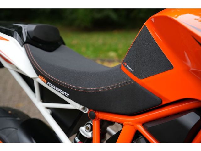 ktm - 1290-super-duke-r