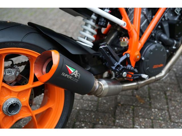 ktm - 1290-super-duke-r