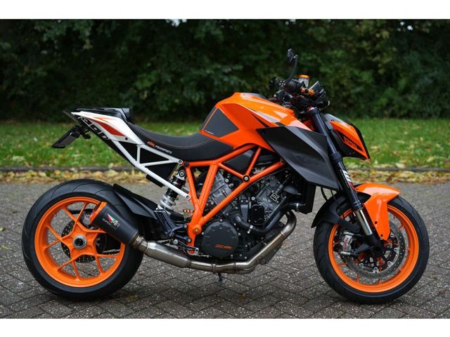 ktm - 1290-super-duke-r