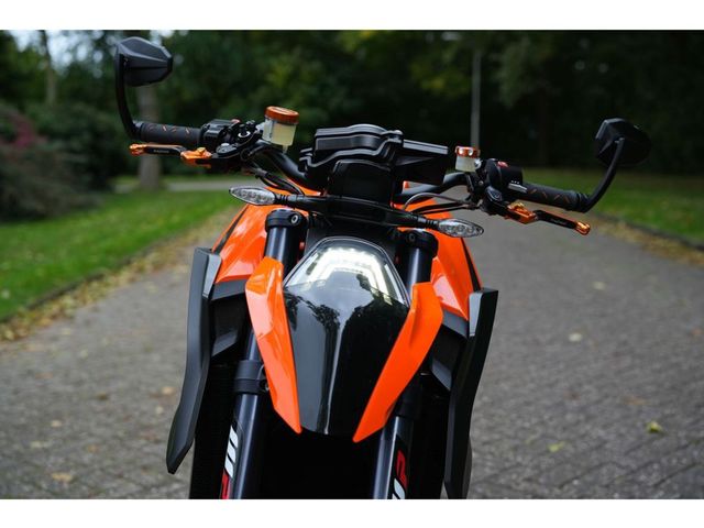 ktm - 1290-super-duke-r