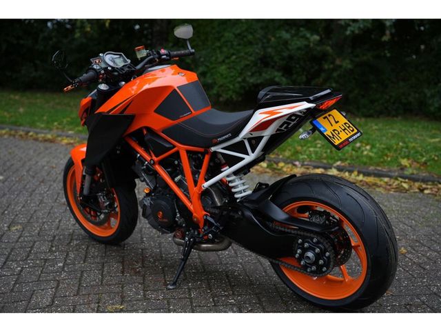ktm - 1290-super-duke-r