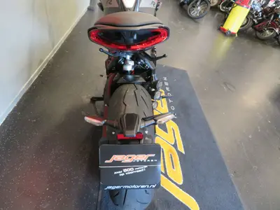 MV AGUSTA DRAGSTER 800 RR – foto 4