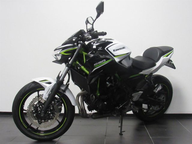 kawasaki - z650