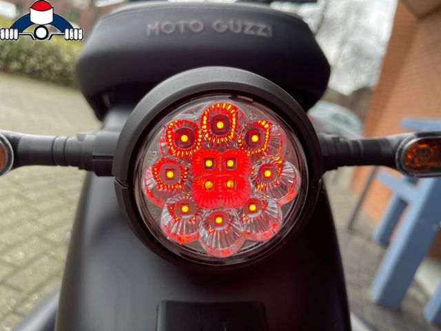 moto-guzzi - v-7-iii-stone