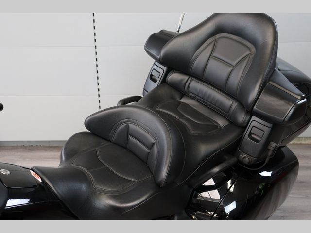 honda - gl-1800-goldwing-abs