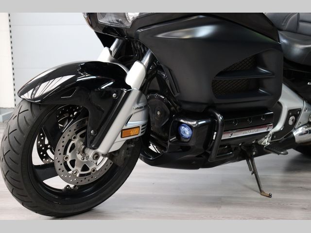 honda - gl-1800-goldwing-abs