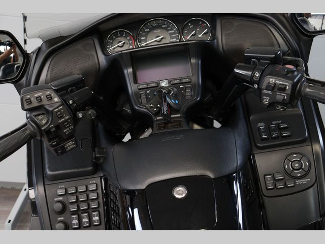 honda - gl-1800-goldwing-abs