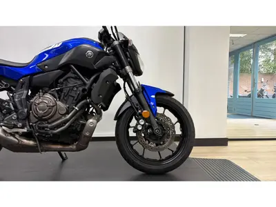 YAMAHA MT 07 – foto 2