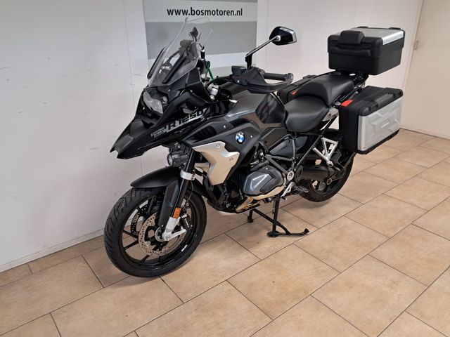 bmw - r-1250-gs-triple-black