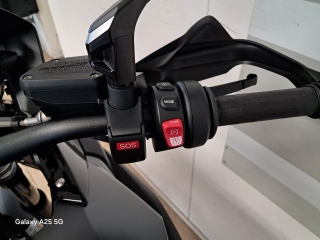 bmw - r-1250-gs-triple-black