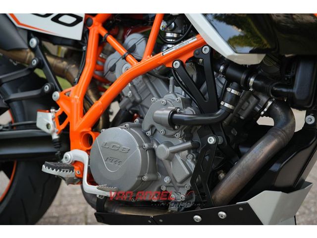 ktm - 990-supermoto-r
