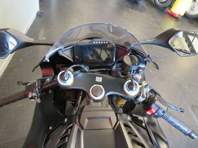 honda - cbr-1000-rr-r-fireblade-sp