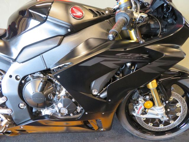 honda - cbr-1000-rr-r-fireblade-sp