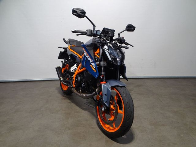 ktm - 390-duke