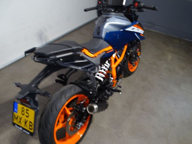 ktm - 390-duke