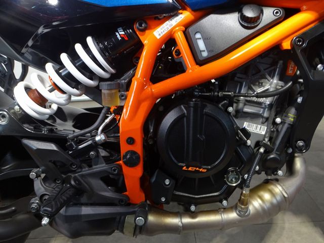 ktm - 390-duke