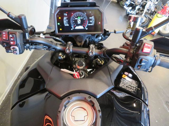 yamaha - tracer-9